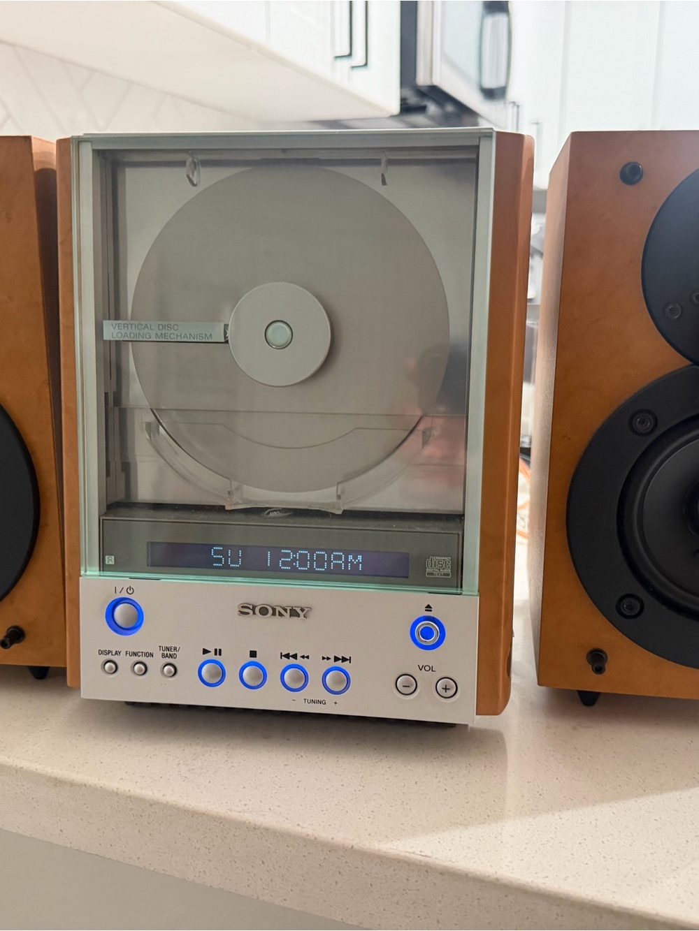 Sony CMT-EX1 Compact Shelf Stereo System Vertical Load CD AM/FM Silver/Wood